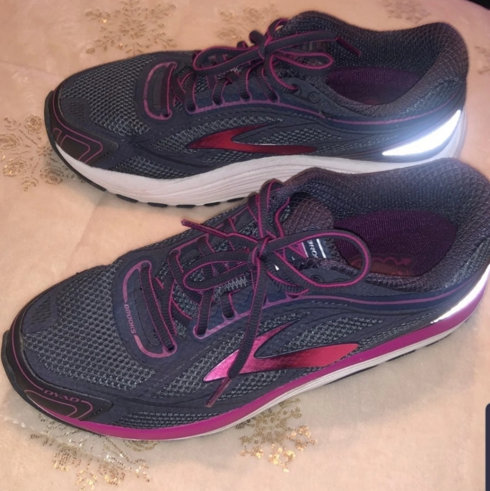 2 pairs of brooks running shoes